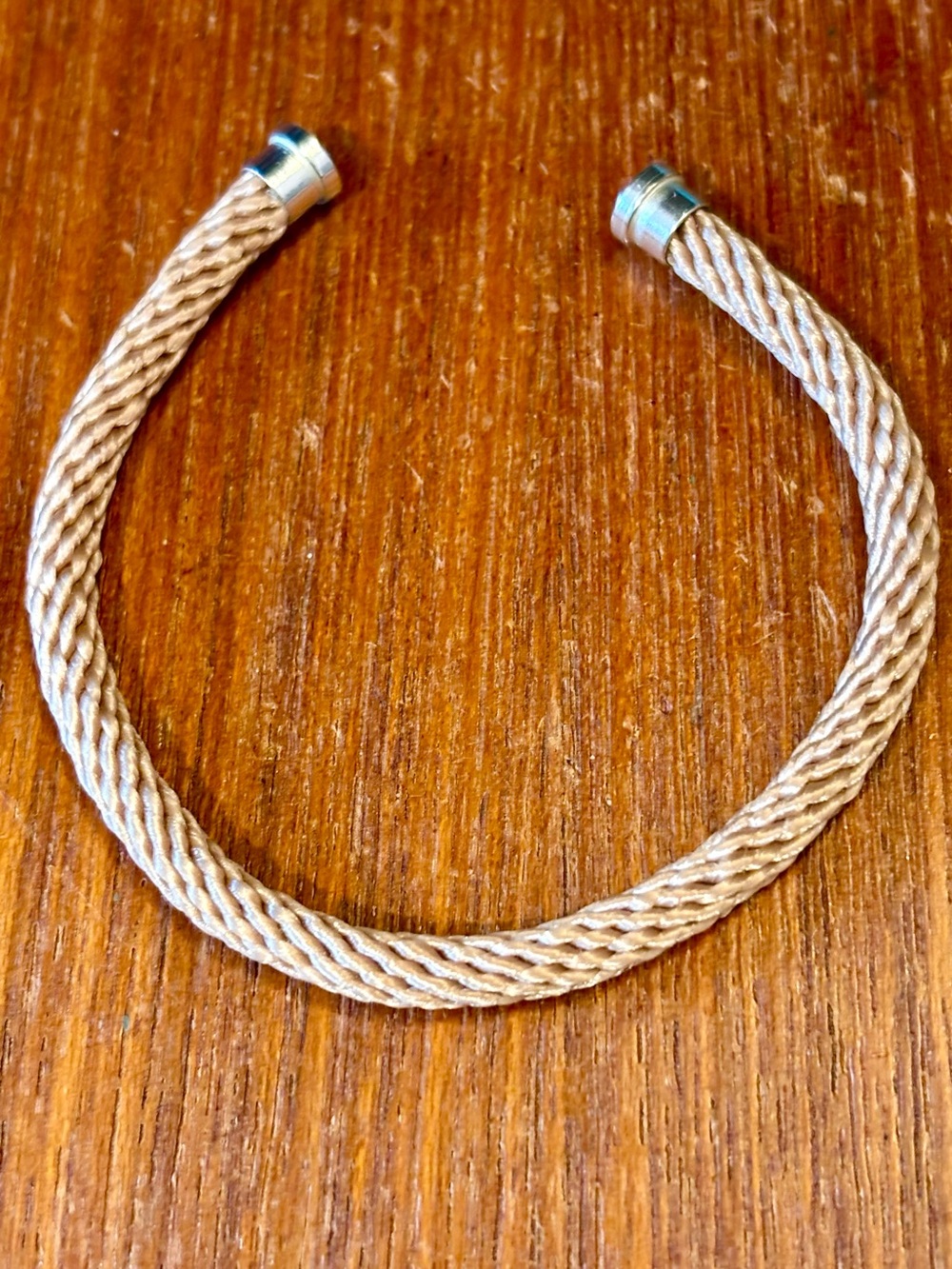 Brighton tan Color Clique Cord in nylon Holds Clique ornaments Retired